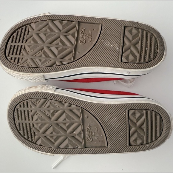 Infants Converse Red Sneakers - Size 7 - Picture 8 of 10